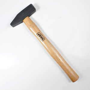 МОЛОТОК КОВАНЫЙ "КЕДР" ДЕРЕВ.РУЧКА 600 Г (1/12/36) 024-0600