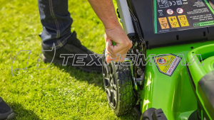 Аккумуляторная газонокосилка Greenworks GD40LM46HP