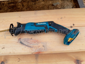 Сабельная пила Makita DJR185Z