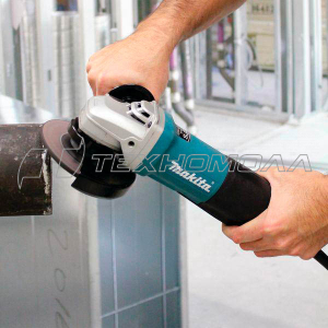 Угловая шлифмашина Makita 9566PCV
