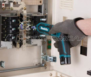 Аккумуляторная отвертка Makita TD022DSE