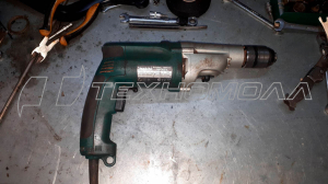 Двухскоростная ударная дрель Makita HP 2051 F