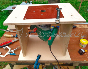 Вертикальная фрезерная машина Bosch POF 1200 AE 0.603.26A.100