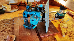 Аккумуляторная дисковая пила Makita DHS680Z