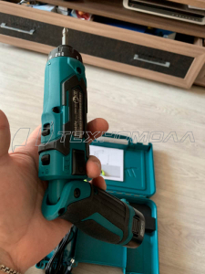 Аккумуляторная отвертка Makita DF012DSE