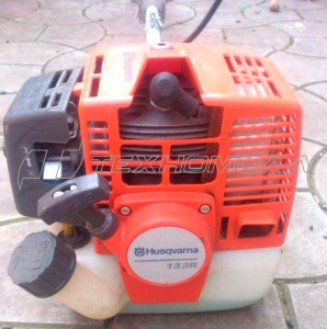 Травокосилка Husqvarna 133R двигатель+вал 9650809-05