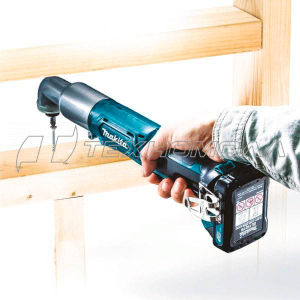 Аккумуляторный ударный угловой гайковерт Makita TL064DZ
